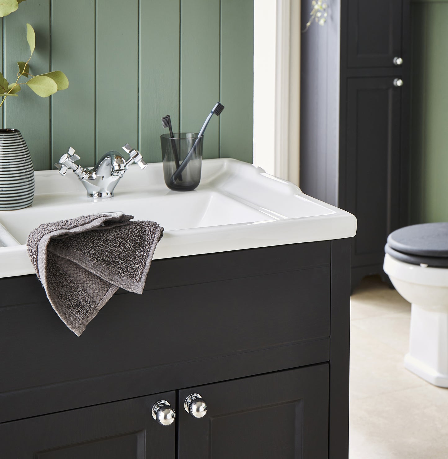 Buckingham Black Oak